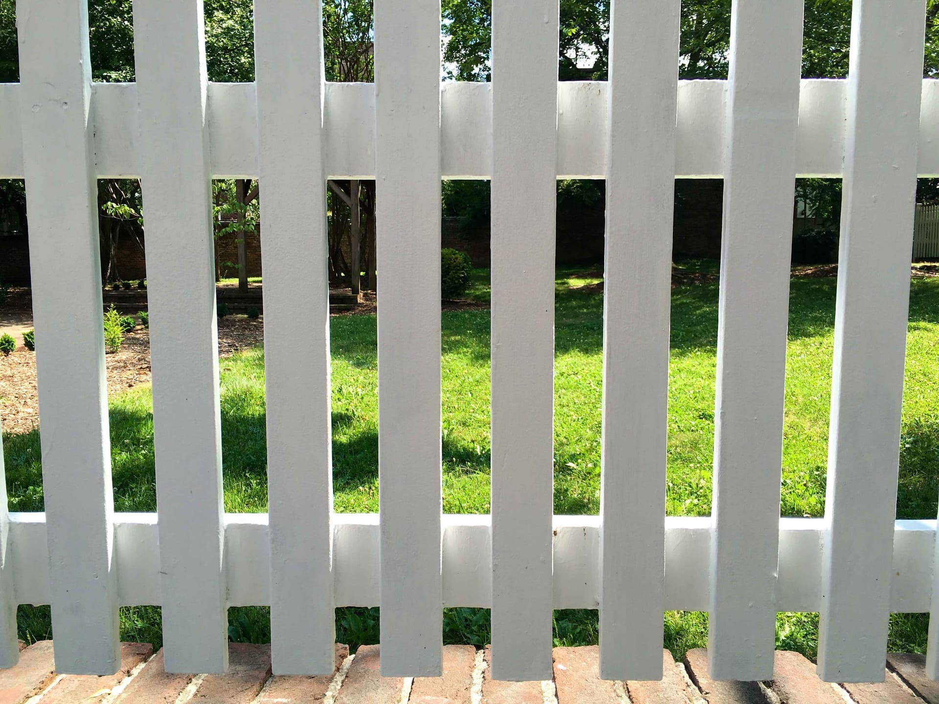 white-picket-fence,jpg